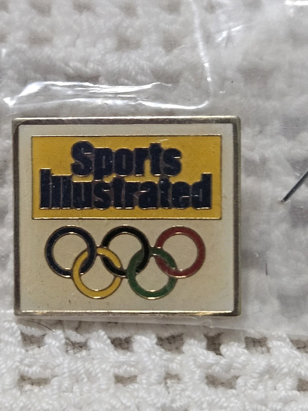 Vintage Sports Illustrated 1988 Lapel  Pin Olympic Rings Seoul, South Korea.